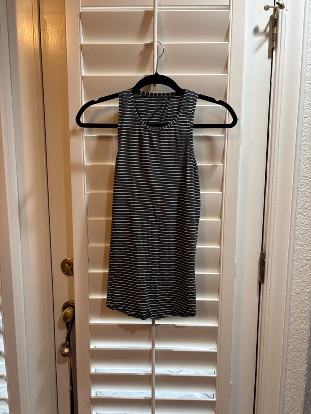 ❤️SALE❤️Lululemon Striped Sleeveless Tank Top Black & White